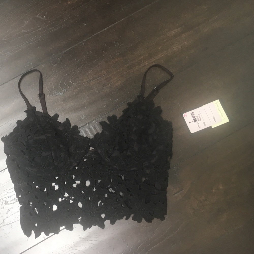 Beautiful Top - Picture 2 of 4